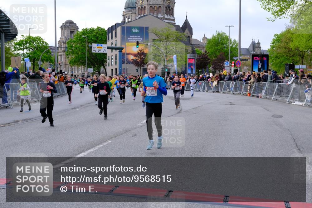 25.04.2026 - Das Zehntel Tim E. http://msf.ph/oto/9568515 25.04.2026 08:53:56 Ziel 1048, 1693, 1783, 1784, 1790, 1796, 1830, 1841, 1842, 2016, 2031, 2208, 2422, 2481, 2944, 2954, 3015, 3039, 3046, 3077, 3082, 3083, 3109, 3119, 3142, 3172, 3192, 3392, 3413, 3426, 3433, 3629, 3632, 3634, 3667, 3669, 3676, 3719, 3840 meine-sportfotos.de