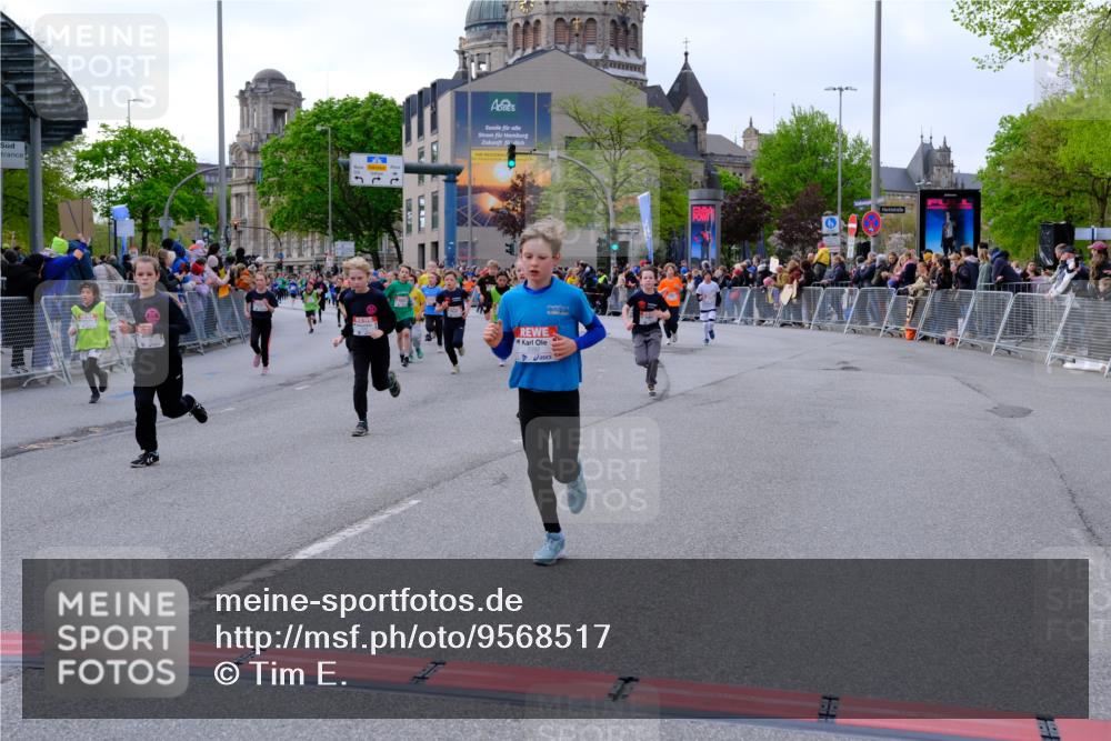25.04.2026 - Das Zehntel Tim E. http://msf.ph/oto/9568517 25.04.2026 08:53:56 Ziel 1048, 1693, 1783, 1784, 1790, 1796, 1830, 1841, 1842, 2016, 2031, 2208, 2422, 2481, 2944, 2954, 3015, 3039, 3046, 3077, 3082, 3083, 3109, 3119, 3142, 3172, 3192, 3392, 3413, 3426, 3433, 3629, 3632, 3634, 3667, 3669, 3676, 3719, 3840 meine-sportfotos.de