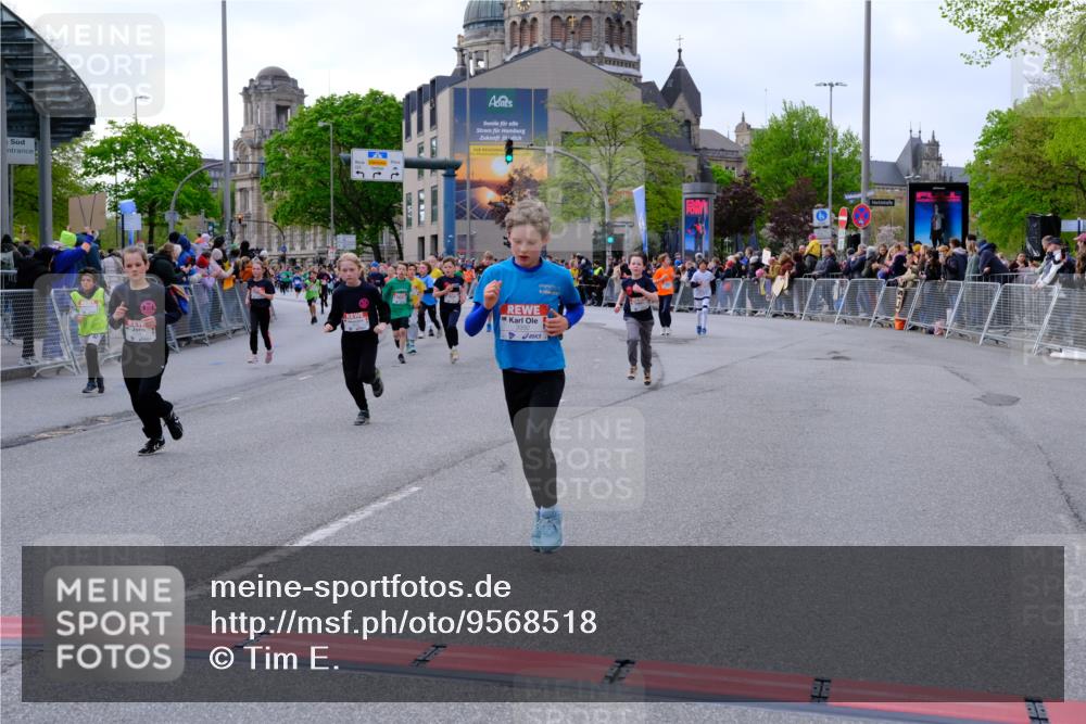 25.04.2026 - Das Zehntel Tim E. http://msf.ph/oto/9568518 25.04.2026 08:53:56 Ziel 1048, 1693, 1783, 1784, 1790, 1796, 1830, 1841, 1842, 2016, 2031, 2208, 2422, 2481, 2944, 2954, 3015, 3039, 3046, 3077, 3082, 3083, 3109, 3119, 3142, 3172, 3192, 3392, 3413, 3426, 3433, 3629, 3632, 3634, 3667, 3669, 3676, 3719, 3840 meine-sportfotos.de