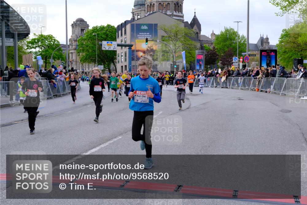 25.04.2026 - Das Zehntel Tim E. http://msf.ph/oto/9568520 25.04.2026 08:53:56 Ziel 1048, 1693, 1783, 1784, 1790, 1796, 1830, 1841, 1842, 2016, 2031, 2208, 2422, 2481, 2944, 2954, 3015, 3039, 3046, 3077, 3082, 3083, 3109, 3119, 3142, 3172, 3192, 3392, 3413, 3426, 3433, 3629, 3632, 3634, 3667, 3669, 3676, 3719, 3840 meine-sportfotos.de