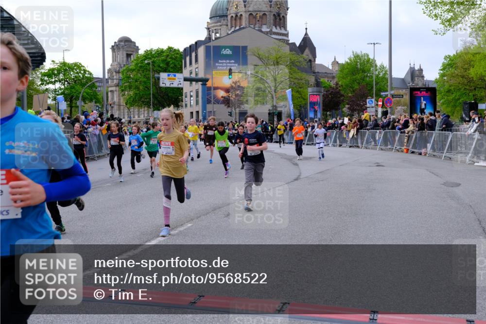 25.04.2026 - Das Zehntel Tim E. http://msf.ph/oto/9568522 25.04.2026 08:53:57 Ziel 1048, 1693, 1783, 1784, 1790, 1796, 1830, 1841, 1842, 2208, 2422, 2481, 2801, 2944, 2954, 3015, 3039, 3046, 3077, 3082, 3083, 3109, 3119, 3142, 3172, 3192, 3392, 3413, 3426, 3433, 3629, 3632, 3634, 3667, 3669, 3676, 3719, 3840 meine-sportfotos.de