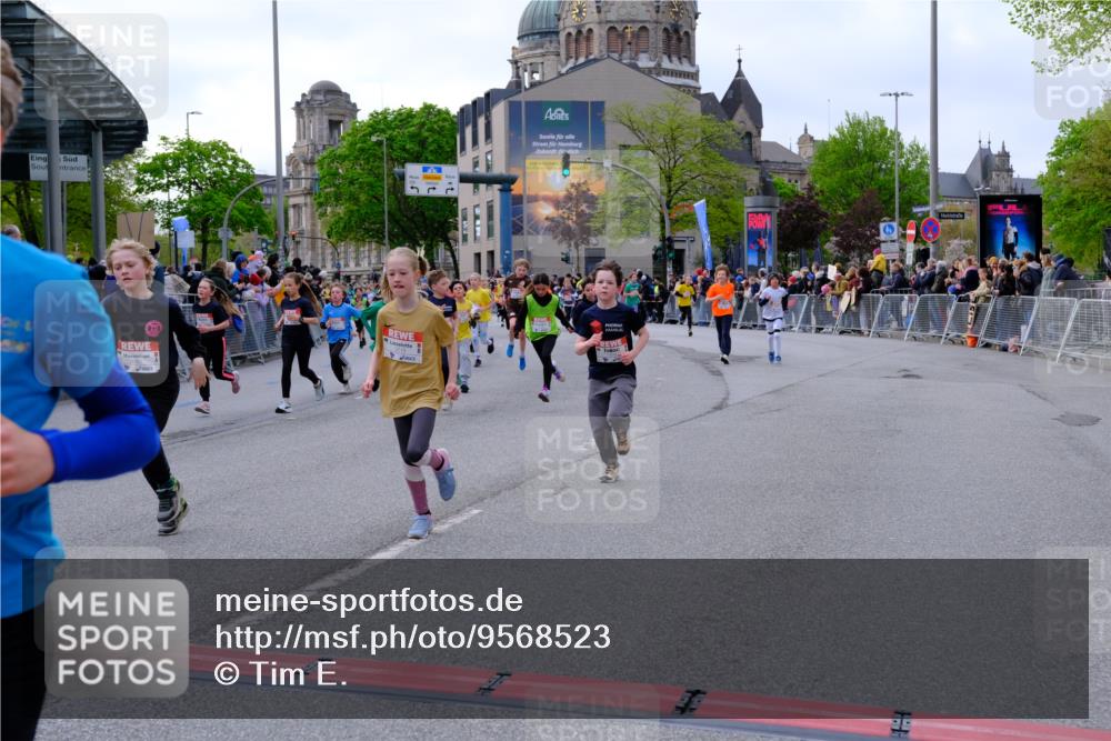 25.04.2026 - Das Zehntel Tim E. http://msf.ph/oto/9568523 25.04.2026 08:53:57 Ziel 1048, 1693, 1783, 1784, 1790, 1796, 1830, 1841, 1842, 2208, 2422, 2481, 2801, 2944, 2954, 3015, 3039, 3046, 3077, 3082, 3083, 3109, 3119, 3142, 3172, 3192, 3392, 3413, 3426, 3433, 3629, 3632, 3634, 3667, 3669, 3676, 3719, 3840 meine-sportfotos.de