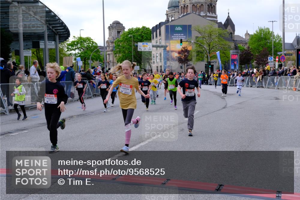 25.04.2026 - Das Zehntel Tim E. http://msf.ph/oto/9568525 25.04.2026 08:53:58 Ziel 1048, 1693, 1783, 1784, 1790, 1796, 1830, 1841, 1842, 2208, 2422, 2481, 2801, 2944, 2954, 3015, 3039, 3046, 3077, 3082, 3083, 3109, 3119, 3142, 3172, 3192, 3392, 3537, 3589, 3629, 3634, 3667, 3669, 3676, 3719, 3840, 3842 meine-sportfotos.de