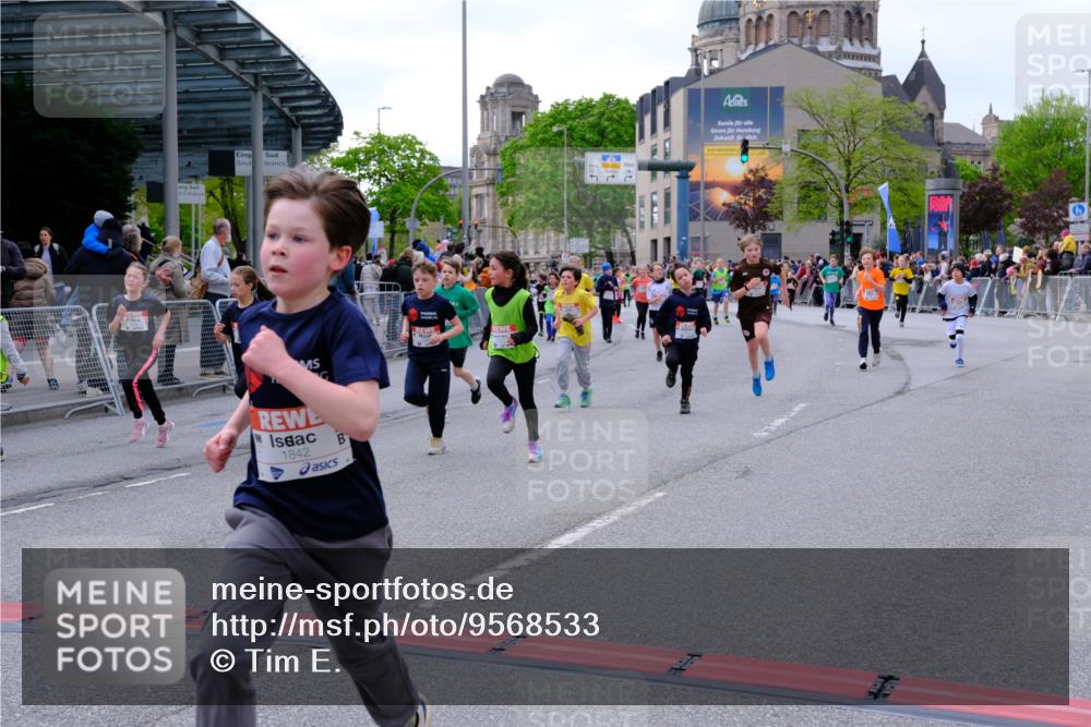 25.04.2026 - Das Zehntel Tim E. http://msf.ph/oto/9568533 25.04.2026 08:53:59 Ziel 1048, 1783, 1784, 1790, 1796, 1830, 1841, 1842, 2208, 2422, 2801, 2944, 2954, 3015, 3039, 3046, 3077, 3082, 3083, 3109, 3119, 3142, 3172, 3192, 3392, 3537, 3589, 3629, 3667, 3669, 3676, 3719, 3840, 3842 meine-sportfotos.de