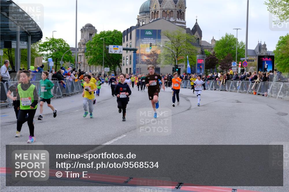 25.04.2026 - Das Zehntel Tim E. http://msf.ph/oto/9568534 25.04.2026 08:54:00 Ziel 1048, 1783, 1784, 1790, 1796, 1830, 1841, 1842, 2208, 2422, 2770, 2801, 2944, 3015, 3039, 3046, 3077, 3082, 3083, 3109, 3119, 3142, 3172, 3192, 3392, 3537, 3589, 3667, 3669, 3676, 3719, 3840, 3842 meine-sportfotos.de