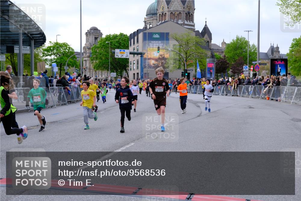 25.04.2026 - Das Zehntel Tim E. http://msf.ph/oto/9568536 25.04.2026 08:54:00 Ziel 1048, 1783, 1784, 1790, 1796, 1830, 1841, 1842, 2208, 2422, 2770, 2801, 2944, 3015, 3039, 3046, 3077, 3082, 3083, 3109, 3119, 3142, 3172, 3192, 3392, 3537, 3589, 3667, 3669, 3676, 3719, 3840, 3842 meine-sportfotos.de
