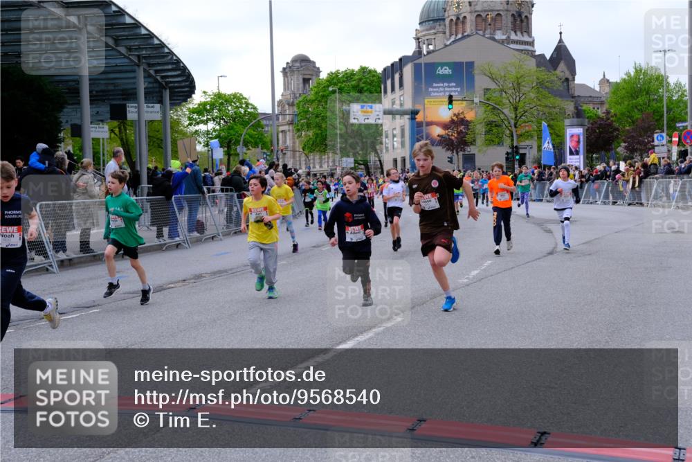 25.04.2026 - Das Zehntel Tim E. http://msf.ph/oto/9568540 25.04.2026 08:54:00 Ziel 1048, 1783, 1784, 1790, 1796, 1830, 1841, 1842, 2208, 2422, 2770, 2801, 2944, 3015, 3039, 3046, 3077, 3082, 3083, 3109, 3119, 3142, 3172, 3192, 3392, 3537, 3589, 3667, 3669, 3676, 3719, 3840, 3842 meine-sportfotos.de