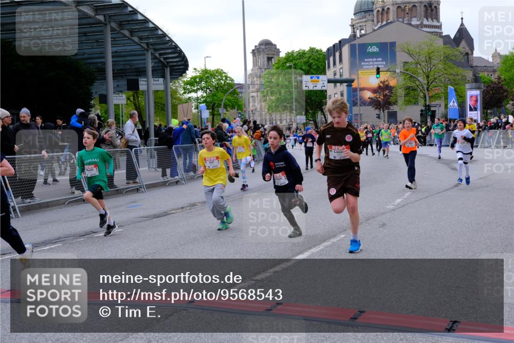 25.04.2026 - Das Zehntel Tim E. http://msf.ph/oto/9568543 25.04.2026 08:54:00 Ziel 1048, 1783, 1784, 1790, 1796, 1830, 1841, 1842, 2208, 2422, 2770, 2801, 2944, 3015, 3039, 3046, 3077, 3082, 3083, 3109, 3119, 3142, 3172, 3192, 3392, 3537, 3589, 3667, 3669, 3676, 3719, 3840, 3842 meine-sportfotos.de