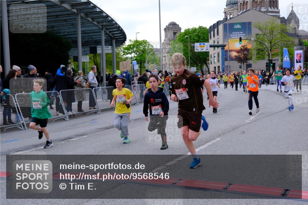 25.04.2026 - Das Zehntel Tim E. http://msf.ph/oto/9568546 25.04.2026 08:54:01 Ziel 1048, 1407, 1653, 1783, 1784, 1790, 1796, 1830, 1841, 1842, 1985, 2208, 2422, 2770, 2801, 2944, 3039, 3046, 3077, 3082, 3083, 3109, 3119, 3142, 3172, 3192, 3392, 3537, 3589, 3667, 3669, 3676, 3719, 3840, 3842 meine-sportfotos.de