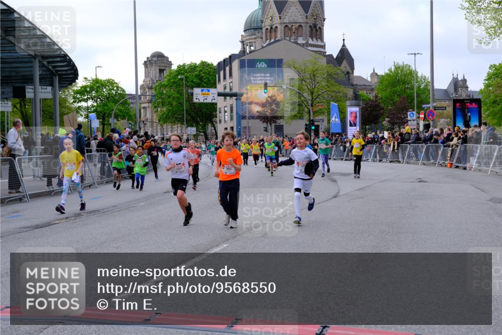 25.04.2026 - Das Zehntel Tim E. http://msf.ph/oto/9568550 25.04.2026 08:54:02 Ziel 1048, 1407, 1438, 1653, 1796, 1830, 1841, 1842, 1985, 2422, 2521, 2770, 2801, 2944, 3039, 3046, 3077, 3082, 3083, 3088, 3109, 3119, 3142, 3172, 3192, 3217, 3392, 3537, 3589, 3676, 3719, 3840, 3842, 3990 meine-sportfotos.de