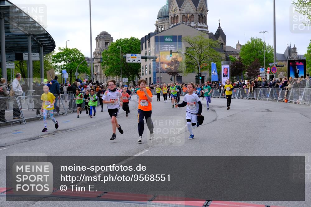 25.04.2026 - Das Zehntel Tim E. http://msf.ph/oto/9568551 25.04.2026 08:54:02 Ziel 1048, 1407, 1438, 1653, 1796, 1830, 1841, 1842, 1985, 2422, 2521, 2770, 2801, 2944, 3039, 3046, 3077, 3082, 3083, 3088, 3109, 3119, 3142, 3172, 3192, 3217, 3392, 3537, 3589, 3676, 3719, 3840, 3842, 3990 meine-sportfotos.de