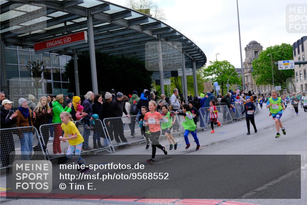 25.04.2026 - Das Zehntel Tim E. http://msf.ph/oto/9568552 25.04.2026 08:54:05 Ziel 1048, 1407, 1438, 1653, 1772, 1787, 1830, 1841, 1842, 1872, 1985, 2422, 2521, 2770, 2801, 3077, 3082, 3083, 3088, 3142, 3172, 3209, 3217, 3537, 3589, 3719, 3840, 3842, 3990, 4001, 4003 meine-sportfotos.de