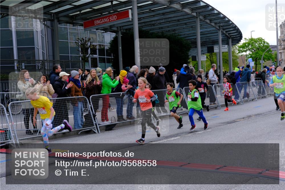 25.04.2026 - Das Zehntel Tim E. http://msf.ph/oto/9568558 25.04.2026 08:54:05 Ziel 1048, 1407, 1438, 1653, 1772, 1787, 1830, 1841, 1842, 1872, 1985, 2422, 2521, 2770, 2801, 3077, 3082, 3083, 3088, 3142, 3172, 3209, 3217, 3537, 3589, 3719, 3840, 3842, 3990, 4001, 4003 meine-sportfotos.de