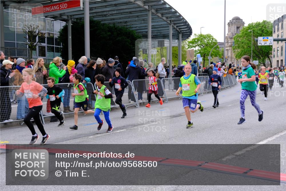 25.04.2026 - Das Zehntel Tim E. http://msf.ph/oto/9568560 25.04.2026 08:54:06 Ziel 1048, 1407, 1438, 1653, 1772, 1787, 1830, 1841, 1872, 1985, 1997, 2422, 2521, 2770, 2801, 3077, 3083, 3088, 3142, 3172, 3209, 3217, 3537, 3589, 3840, 3842, 3990, 4001, 4003 meine-sportfotos.de