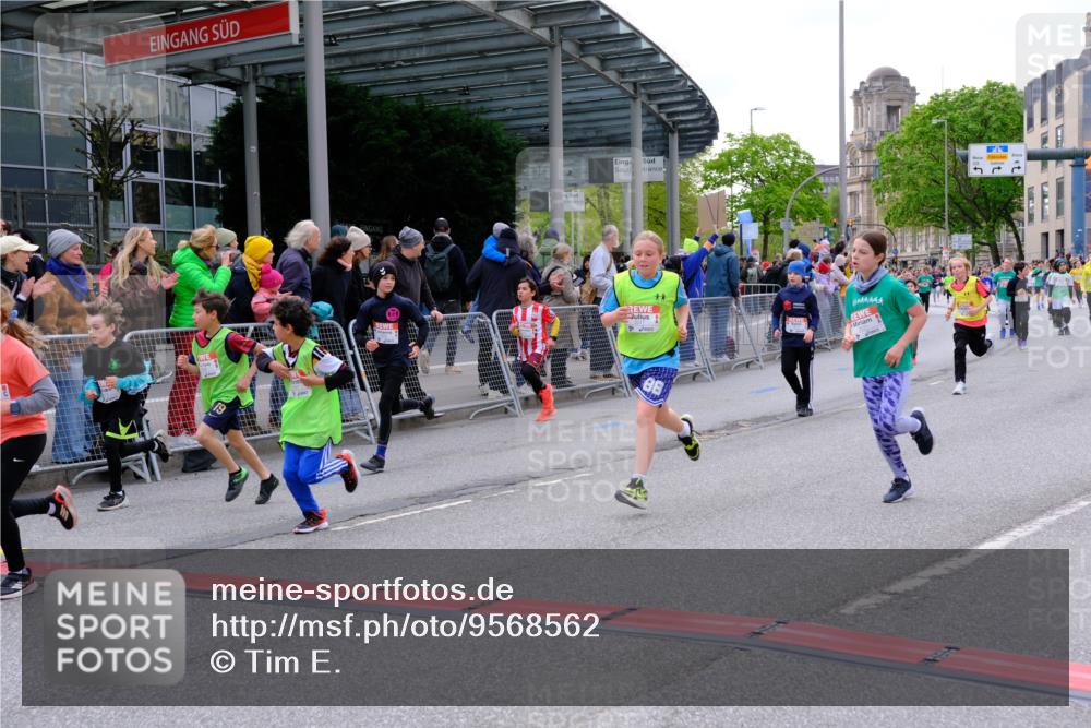 25.04.2026 - Das Zehntel Tim E. http://msf.ph/oto/9568562 25.04.2026 08:54:06 Ziel 1048, 1407, 1438, 1653, 1772, 1787, 1830, 1841, 1872, 1985, 1997, 2422, 2521, 2770, 2801, 3077, 3083, 3088, 3142, 3172, 3209, 3217, 3537, 3589, 3840, 3842, 3990, 4001, 4003 meine-sportfotos.de