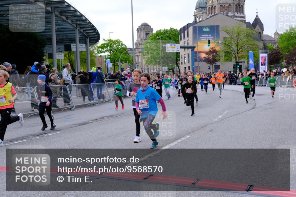25.04.2026 - Das Zehntel Tim E. http://msf.ph/oto/9568570 25.04.2026 08:54:08 Ziel 1048, 1301, 1407, 1438, 1653, 1697, 1772, 1787, 1841, 1872, 1985, 1997, 2408, 2422, 2519, 2521, 2770, 2801, 3088, 3142, 3209, 3217, 3505, 3537, 3589, 3614, 3630, 3840, 3842, 3990, 4001, 4003 meine-sportfotos.de