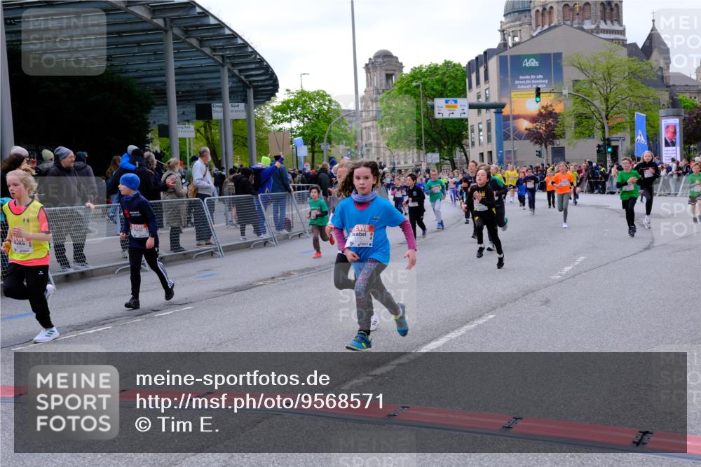 25.04.2026 - Das Zehntel Tim E. http://msf.ph/oto/9568571 25.04.2026 08:54:08 Ziel 1048, 1301, 1407, 1438, 1653, 1697, 1772, 1787, 1841, 1872, 1985, 1997, 2408, 2422, 2519, 2521, 2770, 2801, 3088, 3142, 3209, 3217, 3505, 3537, 3589, 3614, 3630, 3840, 3842, 3990, 4001, 4003 meine-sportfotos.de