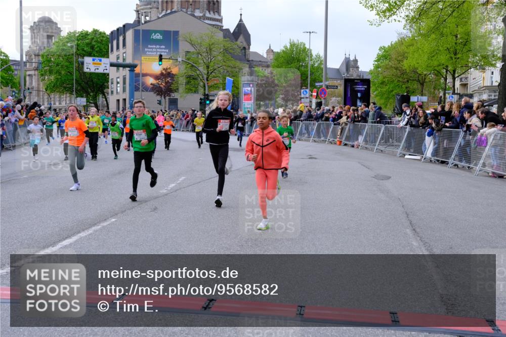 25.04.2026 - Das Zehntel Tim E. http://msf.ph/oto/9568582 25.04.2026 08:54:11 Ziel 1104, 1254, 1261, 1263, 1301, 1407, 1431, 1436, 1438, 1653, 1676, 1697, 1772, 1787, 1872, 1985, 1997, 2408, 2519, 2521, 2770, 3088, 3209, 3217, 3502, 3505, 3594, 3595, 3614, 3630, 3973, 3990, 4001, 4003 meine-sportfotos.de