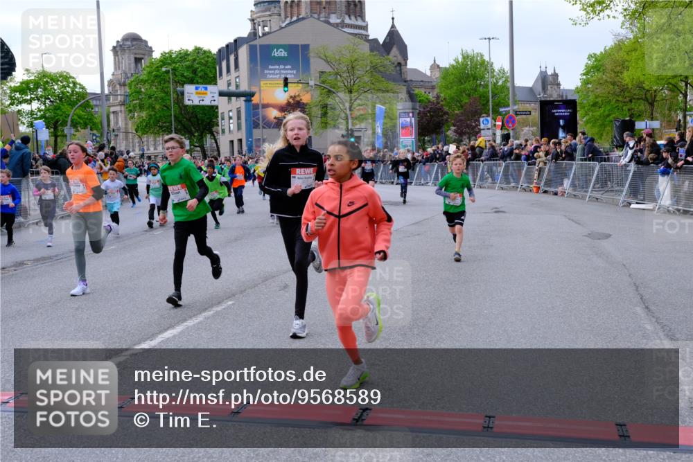25.04.2026 - Das Zehntel Tim E. http://msf.ph/oto/9568589 25.04.2026 08:54:12 Ziel 1104, 1254, 1261, 1263, 1301, 1407, 1431, 1436, 1438, 1653, 1676, 1697, 1772, 1787, 1872, 1985, 1997, 2408, 2519, 2521, 2770, 2814, 3088, 3209, 3217, 3502, 3505, 3592, 3594, 3595, 3614, 3630, 3973, 3990, 4001, 4003 meine-sportfotos.de