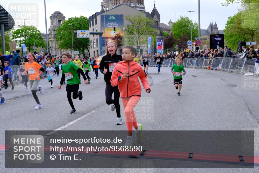 25.04.2026 - Das Zehntel Tim E. http://msf.ph/oto/9568590 25.04.2026 08:54:12 Ziel 1104, 1254, 1261, 1263, 1301, 1407, 1431, 1436, 1438, 1653, 1676, 1697, 1772, 1787, 1872, 1985, 1997, 2408, 2519, 2521, 2770, 2814, 3088, 3209, 3217, 3502, 3505, 3592, 3594, 3595, 3614, 3630, 3973, 3990, 4001, 4003 meine-sportfotos.de