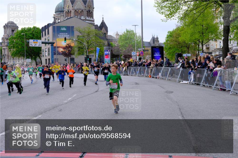 25.04.2026 - Das Zehntel Tim E. http://msf.ph/oto/9568594 25.04.2026 08:54:13 Ziel 1104, 1254, 1261, 1263, 1301, 1407, 1431, 1436, 1438, 1653, 1676, 1697, 1772, 1787, 1872, 1985, 1997, 2045, 2408, 2506, 2519, 2520, 2521, 2814, 2978, 3088, 3209, 3217, 3502, 3505, 3592, 3594, 3595, 3614, 3630, 3959, 3973, 3984, 3990, 4001, 4003 meine-sportfotos.de