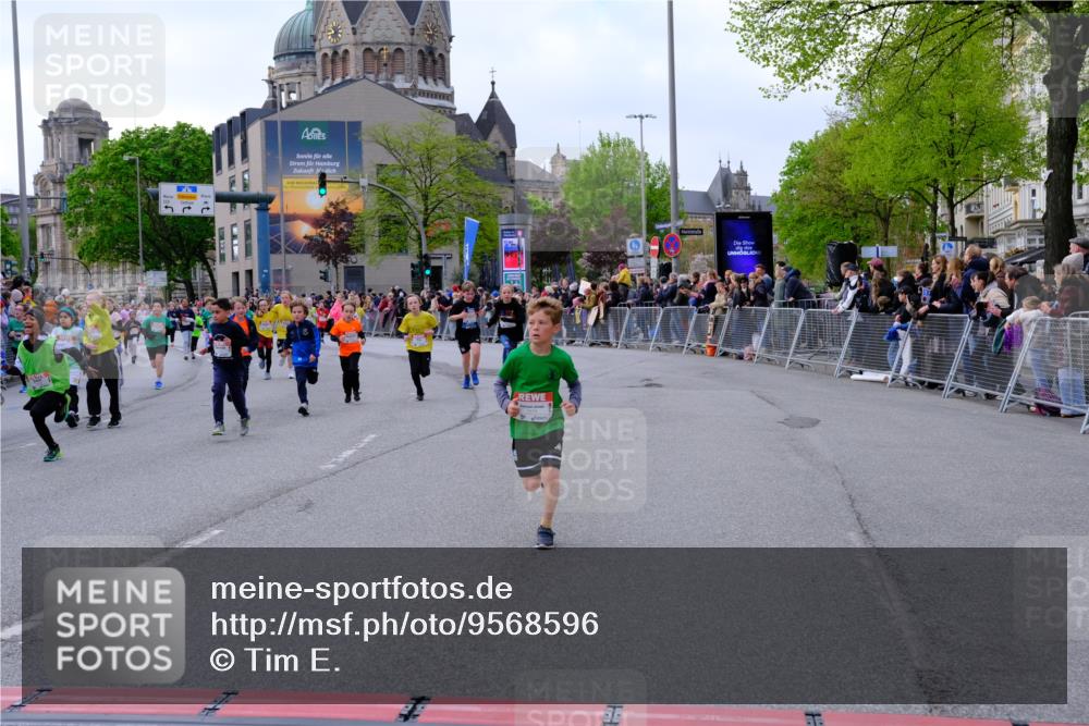 25.04.2026 - Das Zehntel Tim E. http://msf.ph/oto/9568596 25.04.2026 08:54:13 Ziel 1104, 1254, 1261, 1263, 1301, 1407, 1431, 1436, 1438, 1653, 1676, 1697, 1772, 1787, 1872, 1985, 1997, 2045, 2408, 2506, 2519, 2520, 2521, 2814, 2978, 3088, 3209, 3217, 3502, 3505, 3592, 3594, 3595, 3614, 3630, 3959, 3973, 3984, 3990, 4001, 4003 meine-sportfotos.de