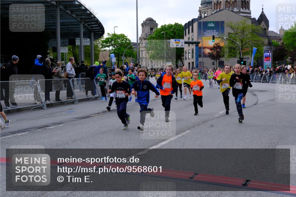 25.04.2026 - Das Zehntel Tim E. http://msf.ph/oto/9568601 25.04.2026 08:54:15 Ziel 1104, 1254, 1261, 1263, 1301, 1431, 1436, 1676, 1697, 1772, 1787, 1872, 1997, 2045, 2408, 2506, 2519, 2520, 2776, 2791, 2814, 2977, 2978, 3209, 3502, 3505, 3592, 3594, 3595, 3614, 3630, 3959, 3973, 3984, 4001, 4003 meine-sportfotos.de