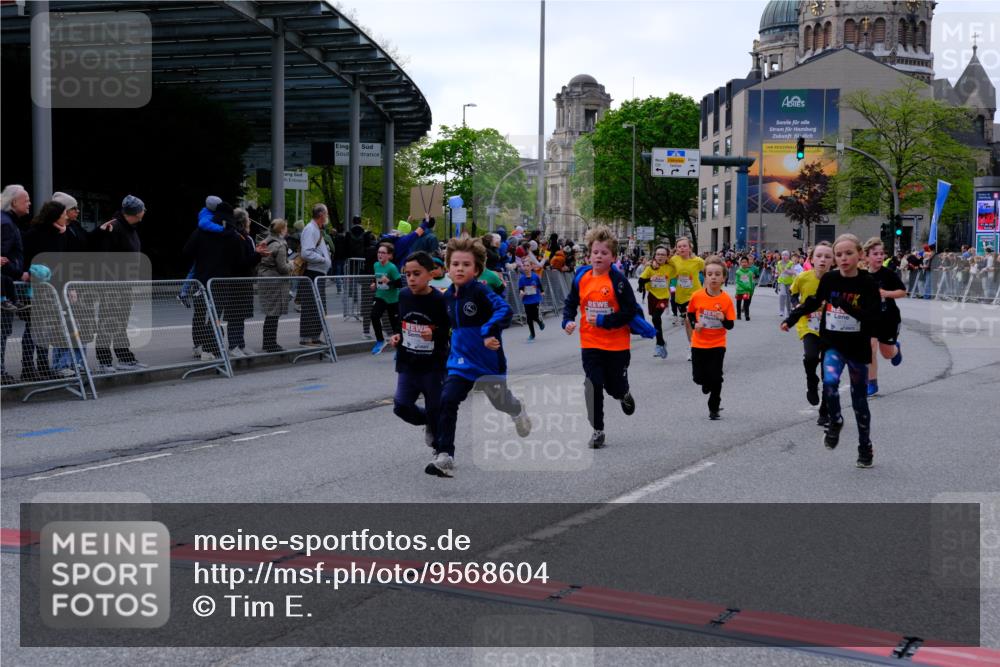25.04.2026 - Das Zehntel Tim E. http://msf.ph/oto/9568604 25.04.2026 08:54:15 Ziel 1104, 1254, 1261, 1263, 1301, 1431, 1436, 1676, 1697, 1772, 1787, 1872, 1997, 2045, 2408, 2506, 2519, 2520, 2776, 2791, 2814, 2977, 2978, 3209, 3502, 3505, 3592, 3594, 3595, 3614, 3630, 3959, 3973, 3984, 4001, 4003 meine-sportfotos.de
