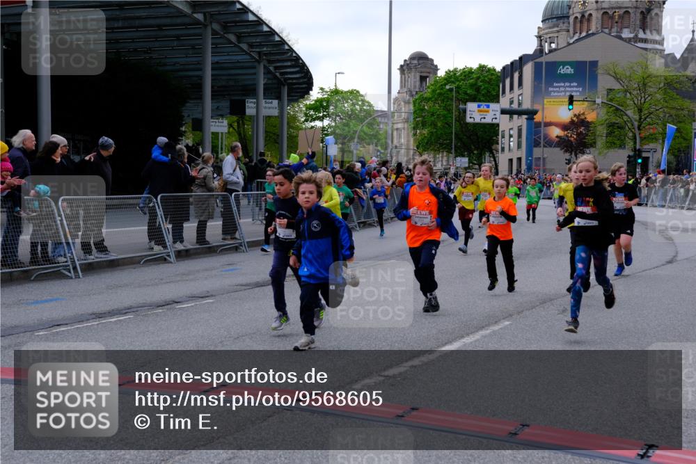 25.04.2026 - Das Zehntel Tim E. http://msf.ph/oto/9568605 25.04.2026 08:54:15 Ziel 1104, 1254, 1261, 1263, 1301, 1431, 1436, 1676, 1697, 1772, 1787, 1872, 1997, 2045, 2408, 2506, 2519, 2520, 2776, 2791, 2814, 2977, 2978, 3209, 3502, 3505, 3592, 3594, 3595, 3614, 3630, 3959, 3973, 3984, 4001, 4003 meine-sportfotos.de