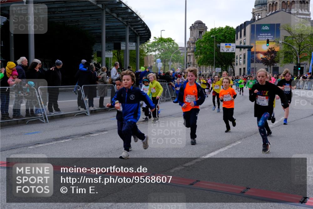 25.04.2026 - Das Zehntel Tim E. http://msf.ph/oto/9568607 25.04.2026 08:54:16 Ziel 1104, 1254, 1261, 1263, 1301, 1431, 1436, 1676, 1697, 1760, 1772, 1872, 1997, 2045, 2408, 2506, 2519, 2520, 2776, 2791, 2814, 2977, 2978, 3209, 3502, 3505, 3592, 3594, 3595, 3614, 3630, 3959, 3973, 3984, 4001, 4003 meine-sportfotos.de