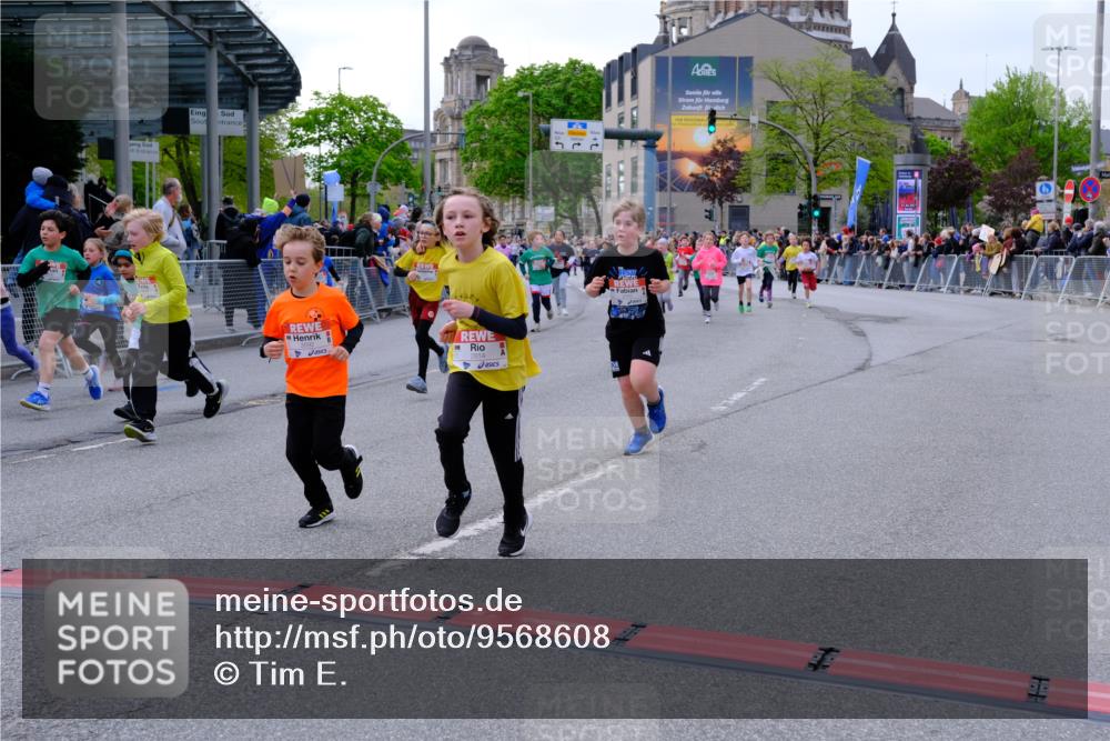 25.04.2026 - Das Zehntel Tim E. http://msf.ph/oto/9568608 25.04.2026 08:54:17 Ziel 1104, 1254, 1261, 1263, 1301, 1431, 1436, 1539, 1676, 1697, 1760, 1872, 1997, 2045, 2408, 2475, 2506, 2519, 2520, 2776, 2791, 2814, 2977, 2978, 3131, 3502, 3505, 3592, 3594, 3595, 3614, 3630, 3959, 3973, 3984, 4001 meine-sportfotos.de