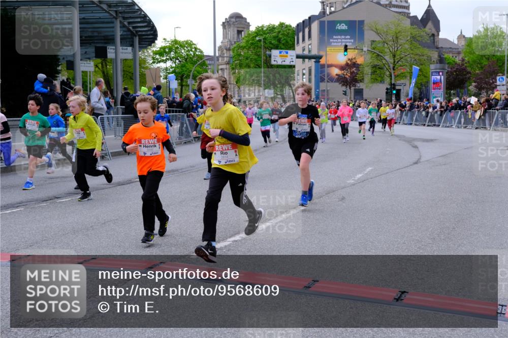 25.04.2026 - Das Zehntel Tim E. http://msf.ph/oto/9568609 25.04.2026 08:54:17 Ziel 1104, 1254, 1261, 1263, 1301, 1431, 1436, 1539, 1676, 1697, 1760, 1872, 1997, 2045, 2408, 2475, 2506, 2519, 2520, 2776, 2791, 2814, 2977, 2978, 3131, 3502, 3505, 3592, 3594, 3595, 3614, 3630, 3959, 3973, 3984, 4001 meine-sportfotos.de
