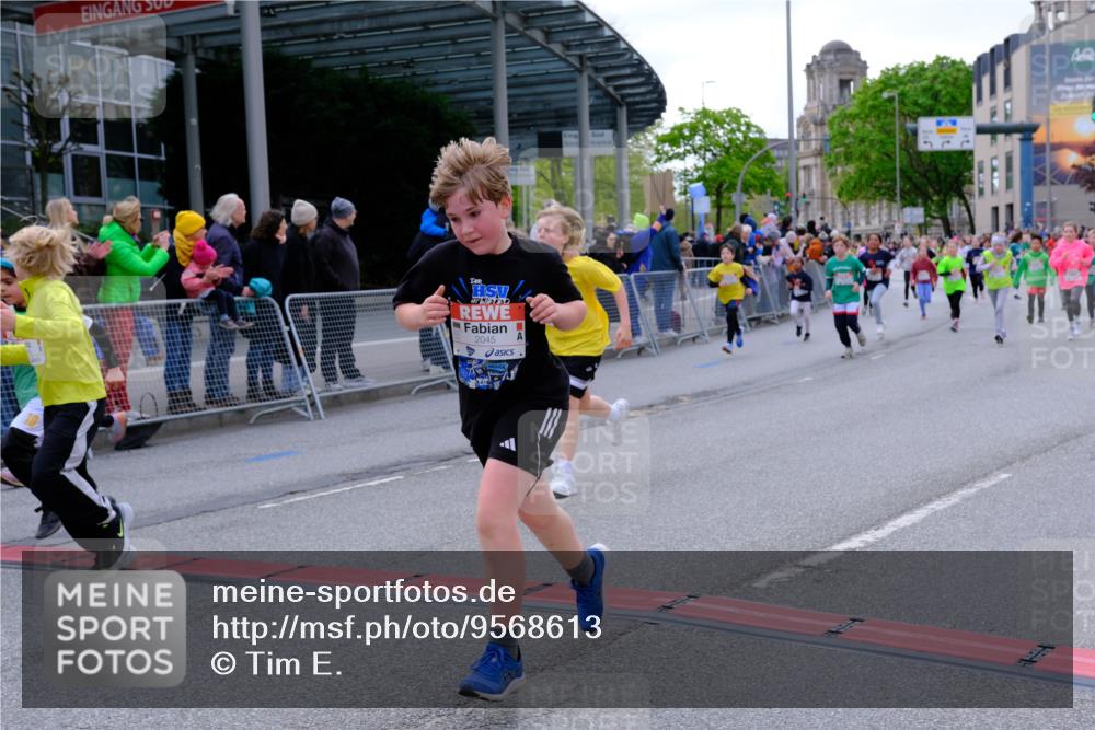 25.04.2026 - Das Zehntel Tim E. http://msf.ph/oto/9568613 25.04.2026 08:54:18 Ziel 1104, 1254, 1261, 1263, 1301, 1431, 1436, 1539, 1676, 1697, 1760, 1868, 1874, 1997, 2045, 2408, 2475, 2505, 2506, 2519, 2520, 2776, 2791, 2814, 2977, 2978, 3131, 3267, 3502, 3505, 3532, 3592, 3593, 3594, 3595, 3614, 3630, 3959, 3973, 3984 meine-sportfotos.de