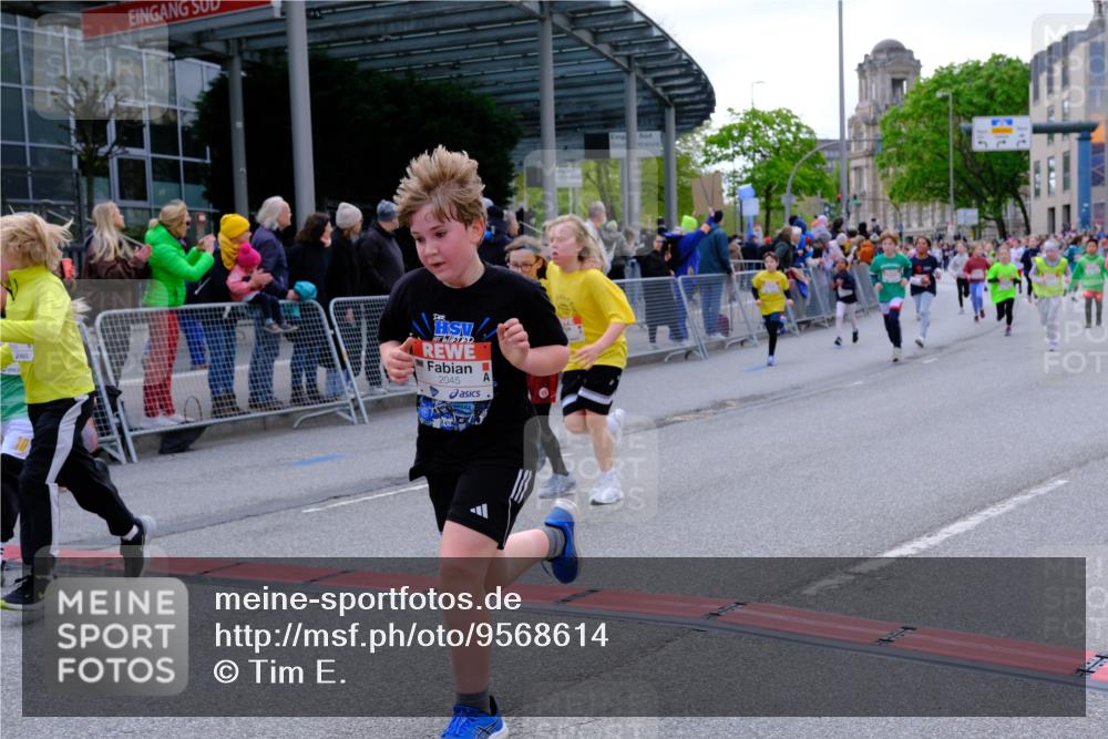 25.04.2026 - Das Zehntel Tim E. http://msf.ph/oto/9568614 25.04.2026 08:54:18 Ziel 1104, 1254, 1261, 1263, 1301, 1431, 1436, 1539, 1676, 1697, 1760, 1868, 1874, 1997, 2045, 2408, 2475, 2505, 2506, 2519, 2520, 2776, 2791, 2814, 2977, 2978, 3131, 3267, 3502, 3505, 3532, 3592, 3593, 3594, 3595, 3614, 3630, 3959, 3973, 3984 meine-sportfotos.de