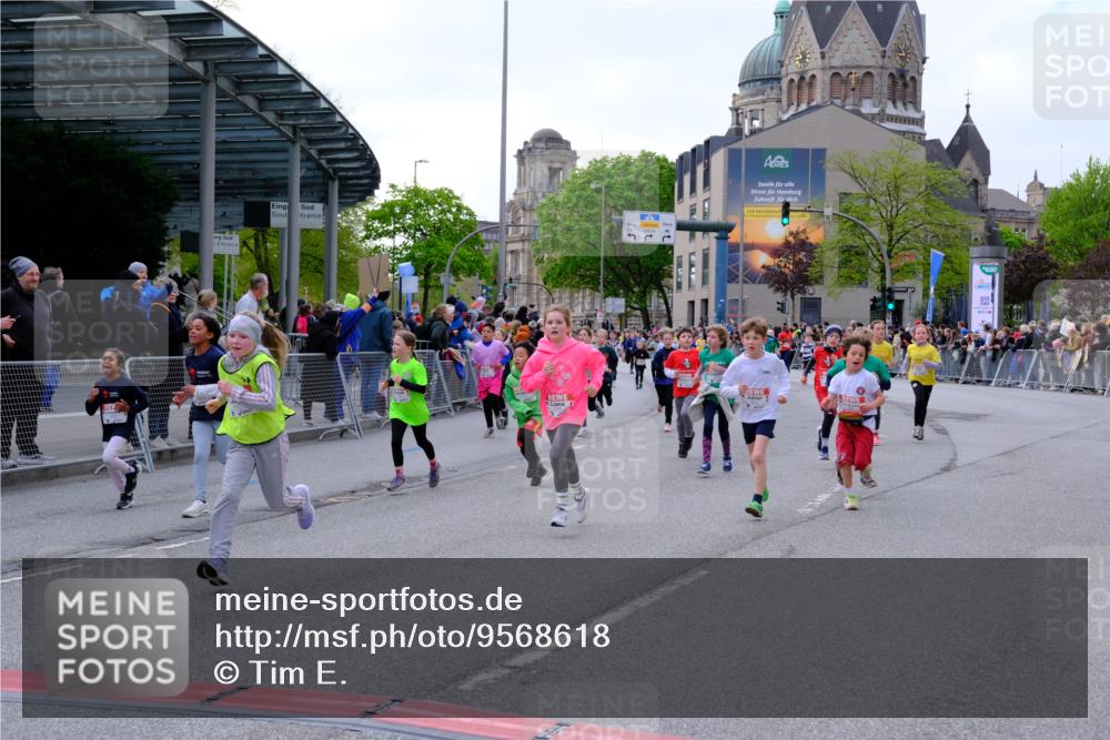 25.04.2026 - Das Zehntel Tim E. http://msf.ph/oto/9568618 25.04.2026 08:54:22 Ziel 1104, 1263, 1431, 1506, 1539, 1760, 1868, 1874, 2045, 2049, 2072, 2475, 2505, 2506, 2510, 2520, 2568, 2591, 2738, 2764, 2776, 2791, 2814, 2859, 2977, 2978, 3074, 3102, 3131, 3267, 3502, 3532, 3592, 3593, 3594, 3595, 3759, 3853, 3959, 3973, 3984 meine-sportfotos.de