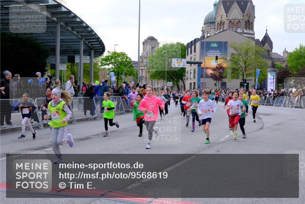 25.04.2026 - Das Zehntel Tim E. http://msf.ph/oto/9568619 25.04.2026 08:54:22 Ziel 1104, 1263, 1431, 1506, 1539, 1760, 1868, 1874, 2045, 2049, 2072, 2475, 2505, 2506, 2510, 2520, 2568, 2591, 2738, 2764, 2776, 2791, 2814, 2859, 2977, 2978, 3074, 3102, 3131, 3267, 3502, 3532, 3592, 3593, 3594, 3595, 3759, 3853, 3959, 3973, 3984 meine-sportfotos.de