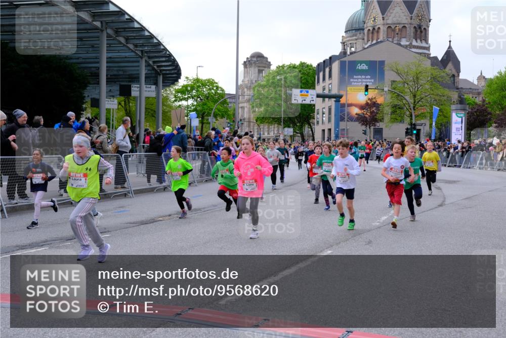 25.04.2026 - Das Zehntel Tim E. http://msf.ph/oto/9568620 25.04.2026 08:54:22 Ziel 1104, 1263, 1431, 1506, 1539, 1760, 1868, 1874, 2045, 2049, 2072, 2475, 2505, 2506, 2510, 2520, 2568, 2591, 2738, 2764, 2776, 2791, 2814, 2859, 2977, 2978, 3074, 3102, 3131, 3267, 3502, 3532, 3592, 3593, 3594, 3595, 3759, 3853, 3959, 3973, 3984 meine-sportfotos.de