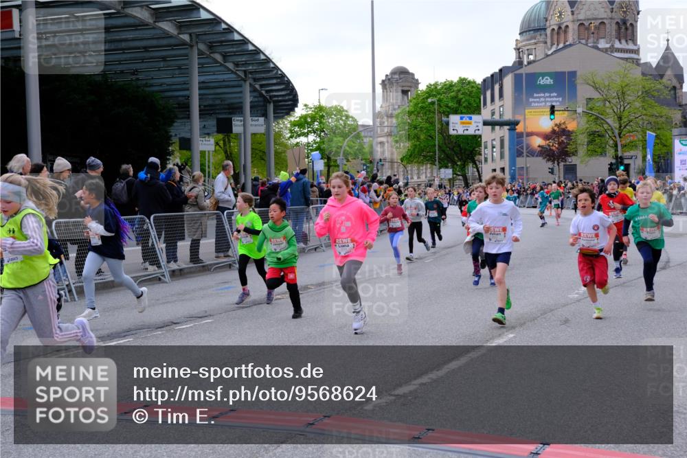 25.04.2026 - Das Zehntel Tim E. http://msf.ph/oto/9568624 25.04.2026 08:54:22 Ziel 1104, 1263, 1431, 1506, 1539, 1760, 1868, 1874, 2045, 2049, 2072, 2475, 2505, 2506, 2510, 2520, 2568, 2591, 2738, 2764, 2776, 2791, 2814, 2859, 2977, 2978, 3074, 3102, 3131, 3267, 3502, 3532, 3592, 3593, 3594, 3595, 3759, 3853, 3959, 3973, 3984 meine-sportfotos.de