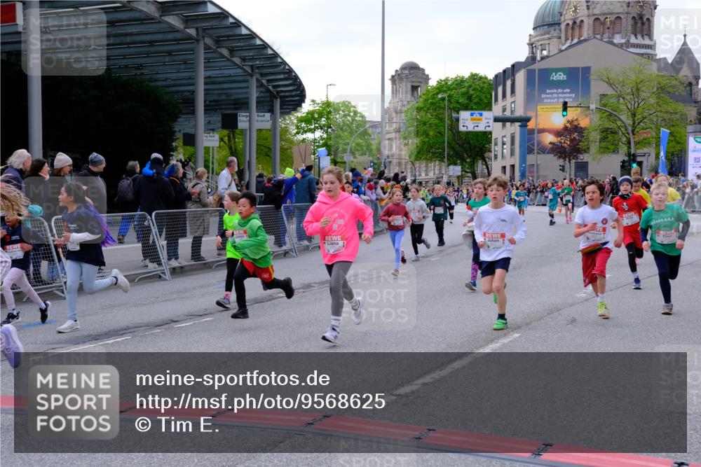 25.04.2026 - Das Zehntel Tim E. http://msf.ph/oto/9568625 25.04.2026 08:54:22 Ziel 1104, 1263, 1431, 1506, 1539, 1760, 1868, 1874, 2045, 2049, 2072, 2475, 2505, 2506, 2510, 2520, 2568, 2591, 2738, 2764, 2776, 2791, 2814, 2859, 2977, 2978, 3074, 3102, 3131, 3267, 3502, 3532, 3592, 3593, 3594, 3595, 3759, 3853, 3959, 3973, 3984 meine-sportfotos.de