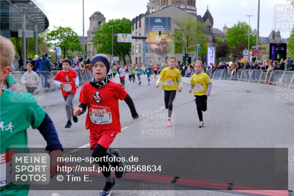 25.04.2026 - Das Zehntel Tim E. http://msf.ph/oto/9568634 25.04.2026 08:54:24 Ziel 1374, 1506, 1539, 1760, 1868, 1874, 2045, 2049, 2072, 2264, 2298, 2475, 2505, 2506, 2510, 2520, 2568, 2591, 2641, 2738, 2764, 2776, 2791, 2814, 2859, 2977, 2978, 3074, 3102, 3131, 3267, 3532, 3592, 3593, 3759, 3853, 3959, 3984 meine-sportfotos.de