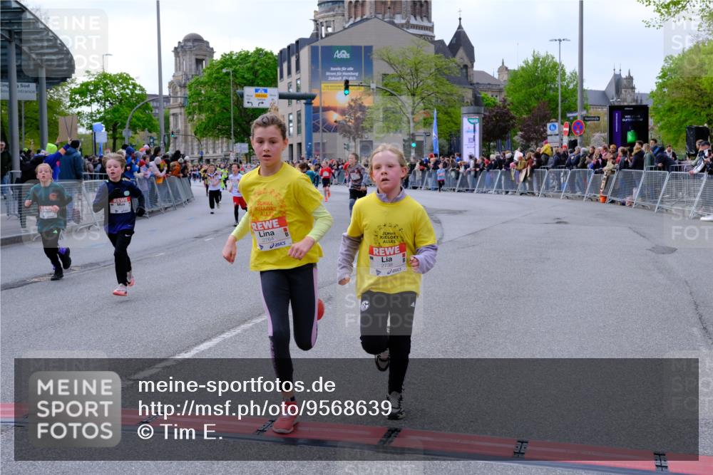 25.04.2026 - Das Zehntel Tim E. http://msf.ph/oto/9568639 25.04.2026 08:54:25 Ziel 1374, 1506, 1539, 1760, 1868, 1874, 2045, 2049, 2072, 2264, 2298, 2475, 2505, 2506, 2510, 2520, 2568, 2591, 2641, 2738, 2764, 2776, 2791, 2859, 2883, 2977, 2978, 3074, 3102, 3131, 3267, 3532, 3593, 3759, 3853, 3916, 3959, 3984 meine-sportfotos.de