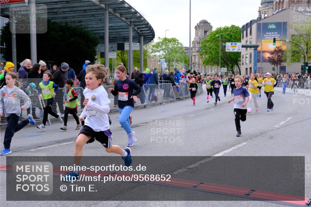 25.04.2026 - Das Zehntel Tim E. http://msf.ph/oto/9568652 25.04.2026 08:54:38 Ziel 1201, 1346, 1459, 1644, 1655, 1743, 1873, 1922, 1937, 2219, 2224, 2234, 2249, 2269, 2286, 2639, 2649, 2654, 2733, 2763, 2940, 3089, 3096, 3146, 3173, 3201, 3258, 3294, 3305, 3306, 3986 meine-sportfotos.de