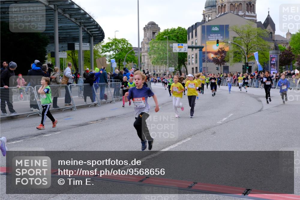 25.04.2026 - Das Zehntel Tim E. http://msf.ph/oto/9568656 25.04.2026 08:54:38 Ziel 1201, 1346, 1459, 1644, 1655, 1743, 1873, 1922, 1937, 2219, 2224, 2234, 2249, 2269, 2286, 2639, 2649, 2654, 2733, 2763, 2940, 3089, 3096, 3146, 3173, 3201, 3258, 3294, 3305, 3306, 3986 meine-sportfotos.de
