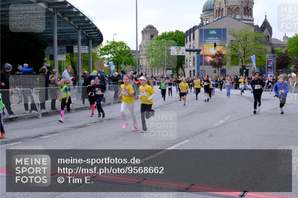 25.04.2026 - Das Zehntel Tim E. http://msf.ph/oto/9568662 25.04.2026 08:54:39 Ziel 1201, 1346, 1459, 1743, 1873, 1922, 1937, 2219, 2224, 2234, 2249, 2269, 2286, 2639, 2649, 2654, 2730, 2733, 2763, 2940, 3089, 3096, 3146, 3173, 3201, 3258, 3294, 3305, 3306, 3986 meine-sportfotos.de