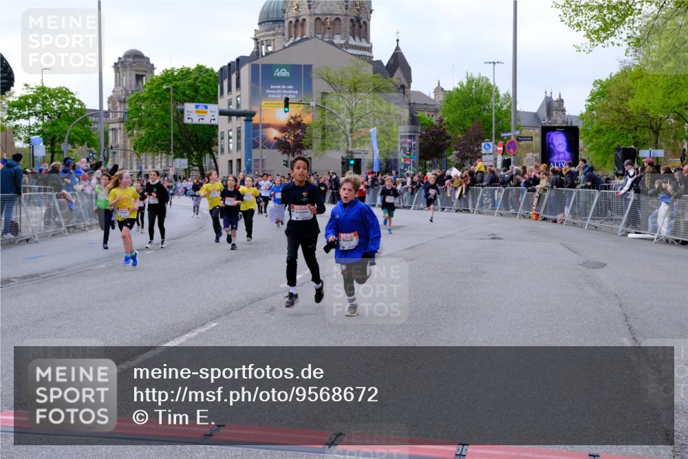 25.04.2026 - Das Zehntel Tim E. http://msf.ph/oto/9568672 25.04.2026 08:54:41 Ziel 1201, 1216, 1346, 1433, 1459, 1742, 1743, 1873, 1922, 1937, 2219, 2224, 2225, 2234, 2639, 2649, 2723, 2730, 2733, 2763, 2813, 2822, 3089, 3096, 3146, 3173, 3201, 3258, 3294, 3305, 3306 meine-sportfotos.de