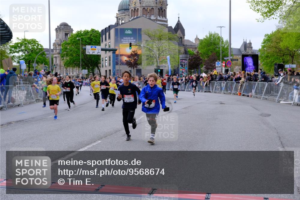 25.04.2026 - Das Zehntel Tim E. http://msf.ph/oto/9568674 25.04.2026 08:54:41 Ziel 1201, 1216, 1346, 1433, 1459, 1742, 1743, 1873, 1922, 1937, 2219, 2224, 2225, 2234, 2639, 2649, 2723, 2730, 2733, 2763, 2813, 2822, 3089, 3096, 3146, 3173, 3201, 3258, 3294, 3305, 3306 meine-sportfotos.de