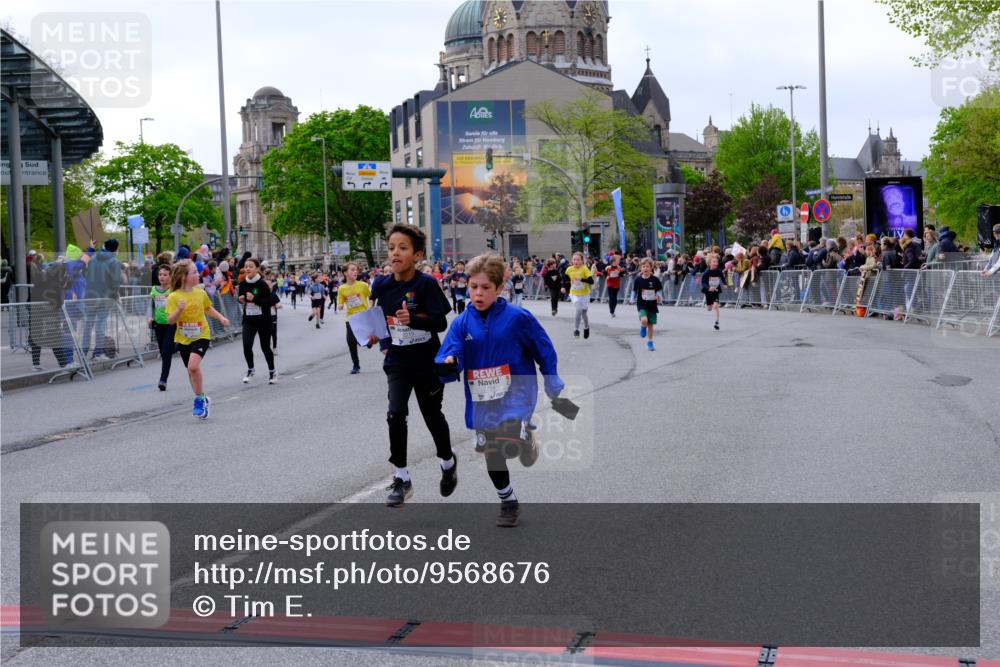 25.04.2026 - Das Zehntel Tim E. http://msf.ph/oto/9568676 25.04.2026 08:54:42 Ziel 1003, 1216, 1256, 1433, 1459, 1742, 1743, 1873, 1922, 1937, 2219, 2224, 2225, 2234, 2649, 2723, 2730, 2733, 2763, 2813, 2822, 3089, 3096, 3173, 3201, 3258, 3294, 3305, 3306 meine-sportfotos.de