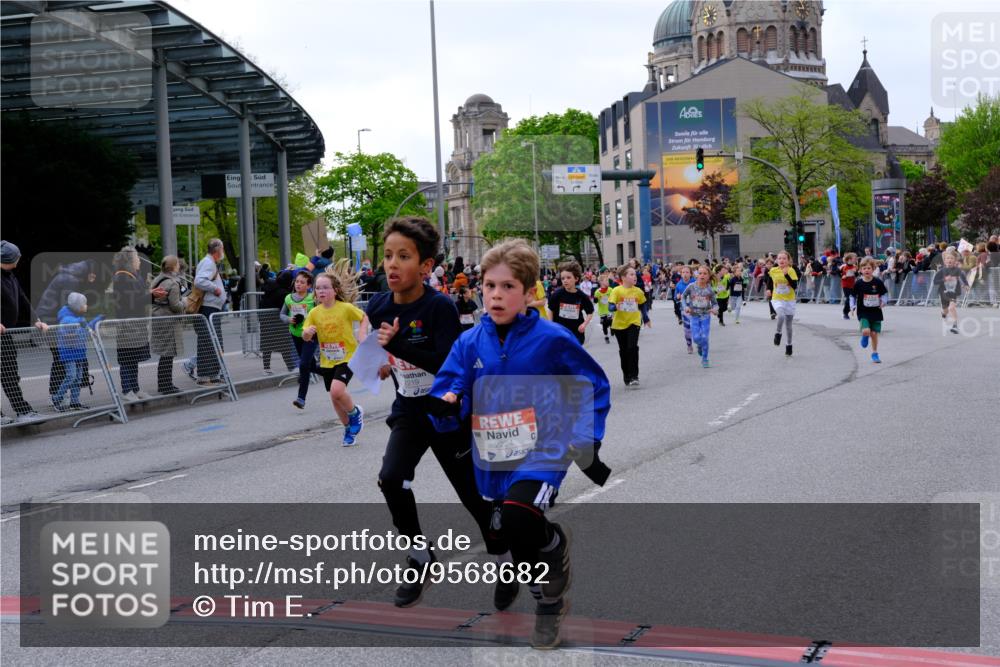 25.04.2026 - Das Zehntel Tim E. http://msf.ph/oto/9568682 25.04.2026 08:54:42 Ziel 1003, 1216, 1256, 1433, 1459, 1742, 1743, 1873, 1922, 1937, 2219, 2224, 2225, 2234, 2649, 2723, 2730, 2733, 2763, 2813, 2822, 3089, 3096, 3173, 3201, 3258, 3294, 3305, 3306 meine-sportfotos.de