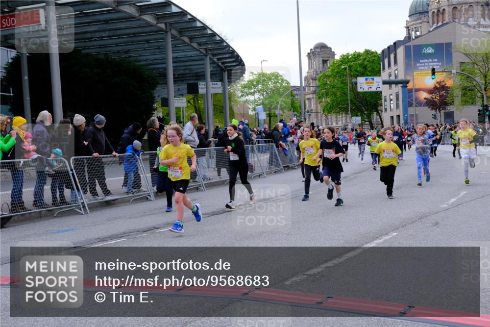 25.04.2026 - Das Zehntel Tim E. http://msf.ph/oto/9568683 25.04.2026 08:54:43 Ziel 1003, 1216, 1256, 1433, 1459, 1742, 1743, 1834, 1873, 1922, 1937, 2219, 2224, 2225, 2234, 2649, 2723, 2730, 2733, 2763, 2813, 2822, 3089, 3096, 3173, 3201, 3258, 3294, 3305, 3306, 4041 meine-sportfotos.de