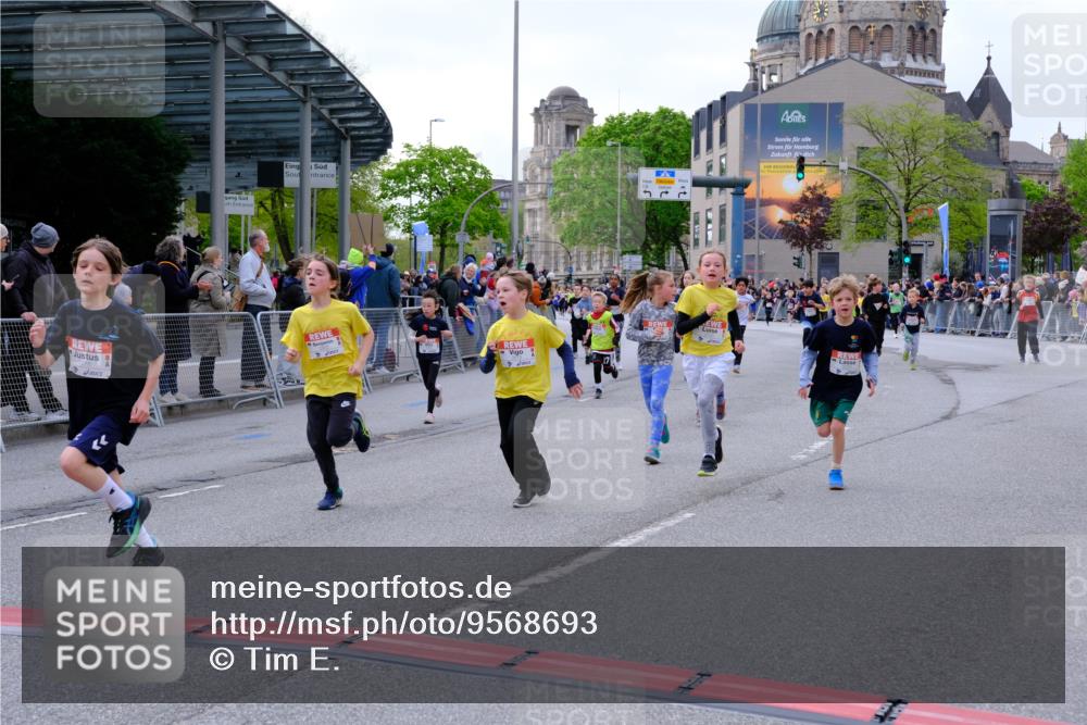 25.04.2026 - Das Zehntel Tim E. http://msf.ph/oto/9568693 25.04.2026 08:54:45 Ziel 1003, 1216, 1256, 1433, 1459, 1742, 1743, 1834, 1867, 1873, 1937, 2211, 2219, 2224, 2225, 2234, 2649, 2723, 2730, 2733, 2763, 2813, 2822, 3089, 3096, 3161, 3201, 3258, 3305, 3306, 3524, 3831, 4028, 4041 meine-sportfotos.de
